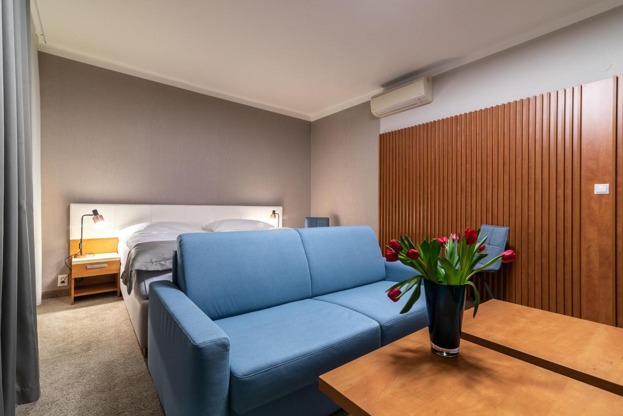 Hotel Karpatia Гуменне Екстер'єр фото